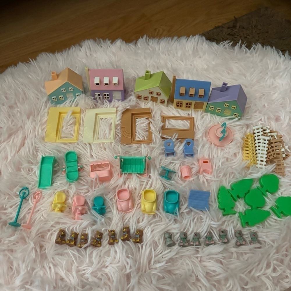 RARE Teddy's Wonderland Miniature Toy Set 58 Pieces 1990's Bears Neighborhood